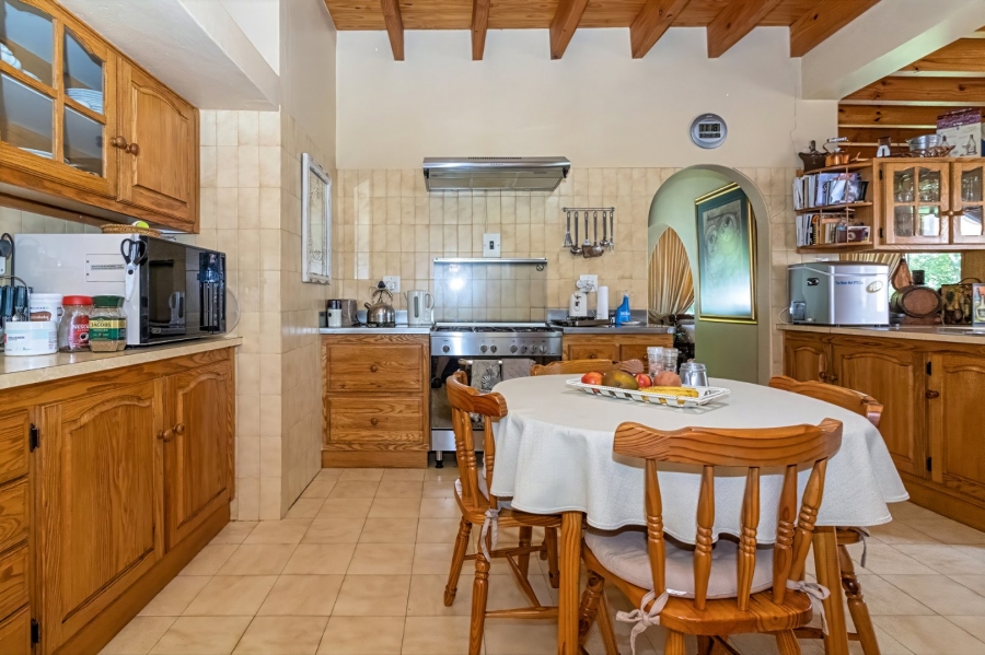 4 Bedroom Property for Sale in Wilgenhof Free State